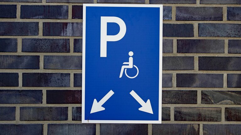 Le nouveau sticker pour le respect des places handicapées !